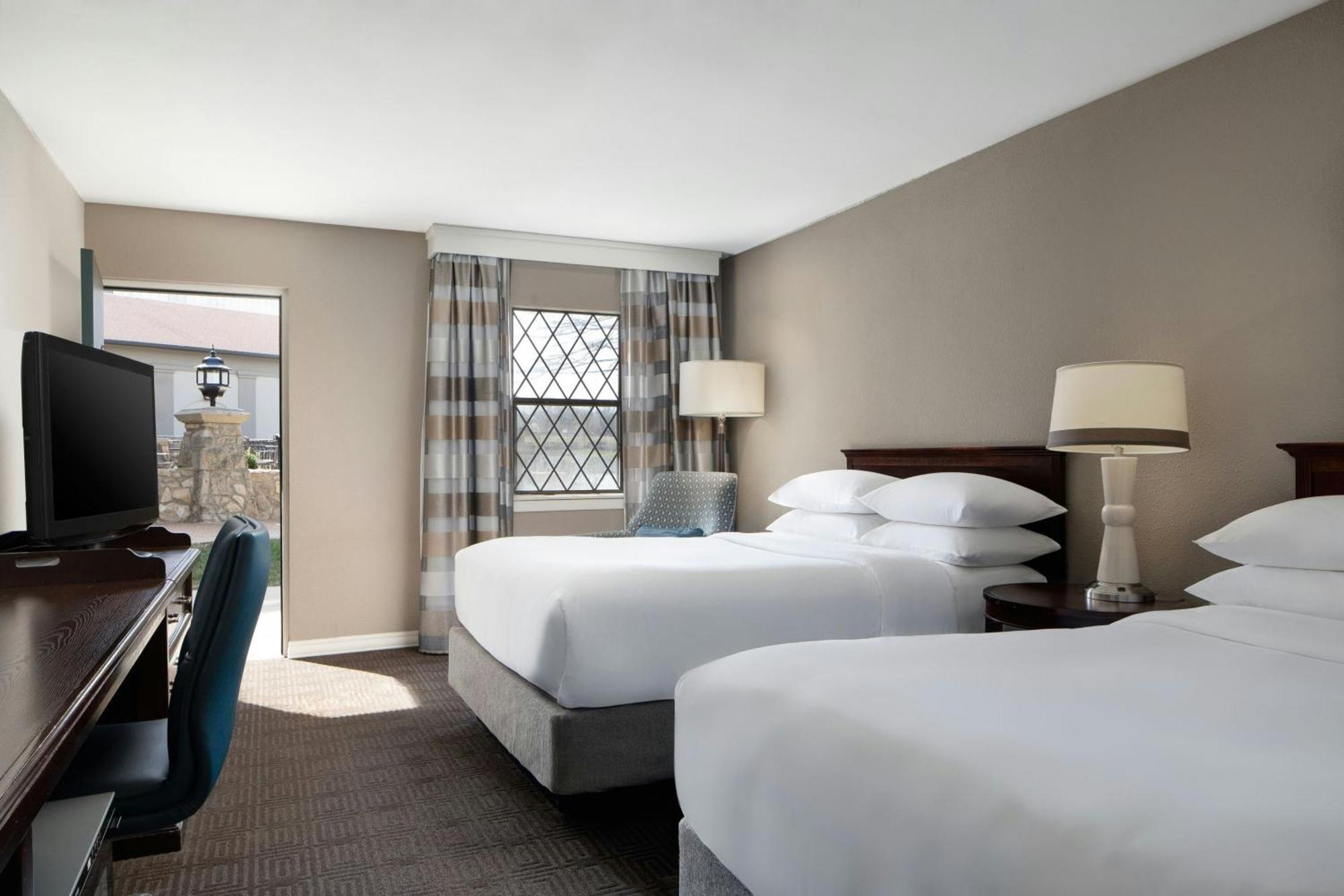 Sheraton Westport Lakeside Chalet Maryland Heights Exterior foto